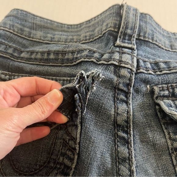 True religion low rise bootcut rhinestone distressed jeans size 26 medium wash - Picture 6 of 7